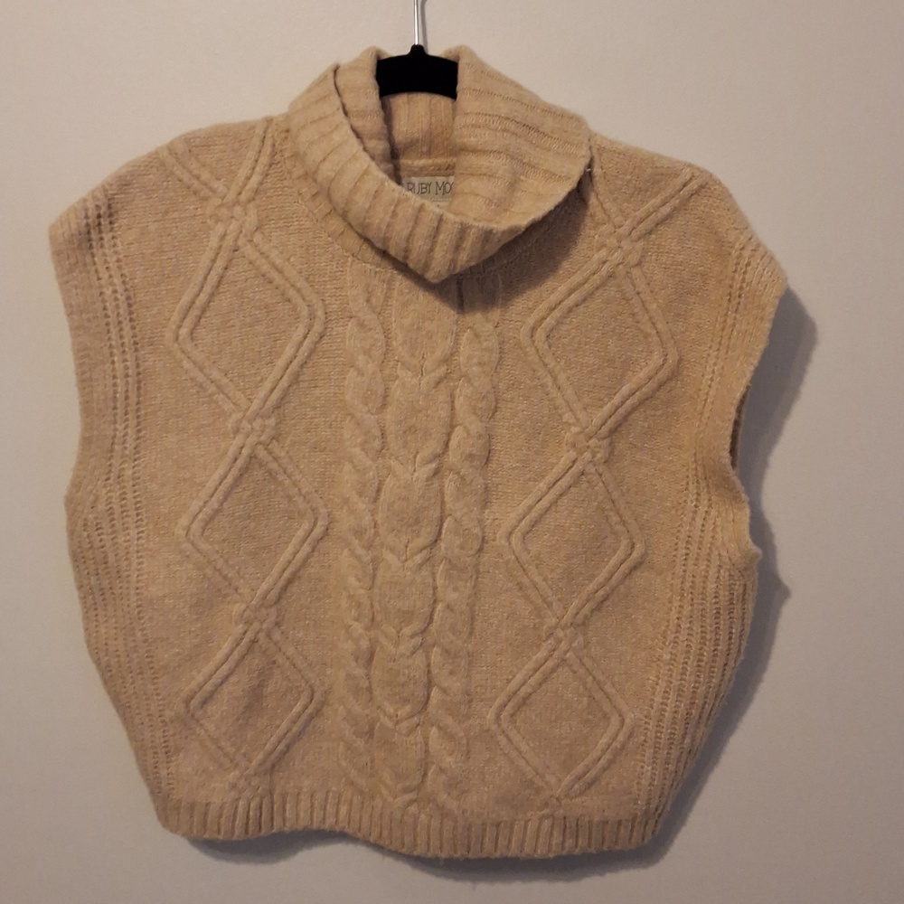 Ruby Moon Knit Sweater Vest Chunky Cowl-neck, Beige Cable Knit